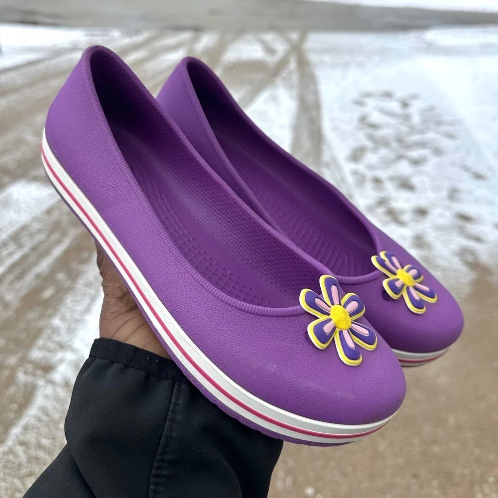 Crocs Little Girls CrocBand Ballet Flats‎ With Flower Charm Size J3 Purple Shoes